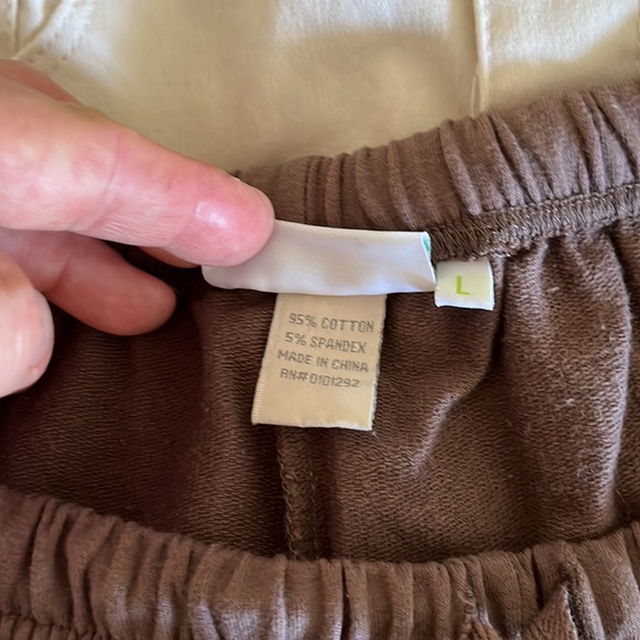 Lulu-B brown soft knit capris - Picture 5 of 5